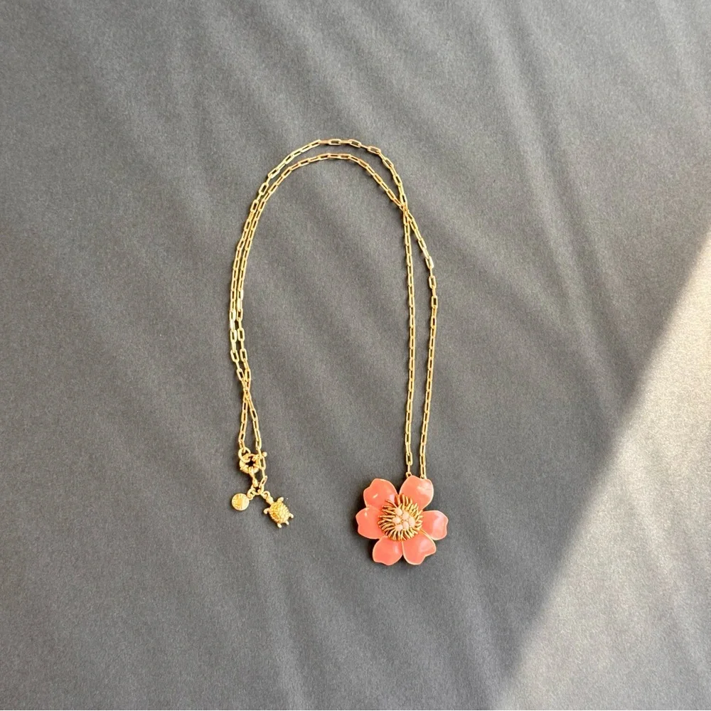 J.Crew Coral Pink Enamel Flower Pendant Necklace Gold Tone 26” - Picture 5 of 12